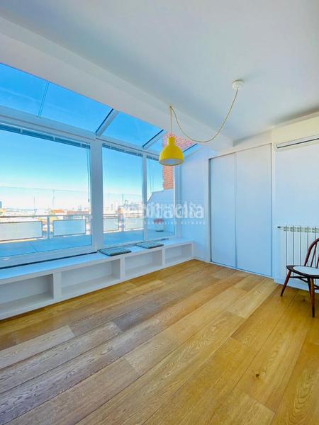 Foto 25b1145d-fa5b-46c0-b564-1e90c140eb4b. Rent penthouse with heating in Guindalera Madrid