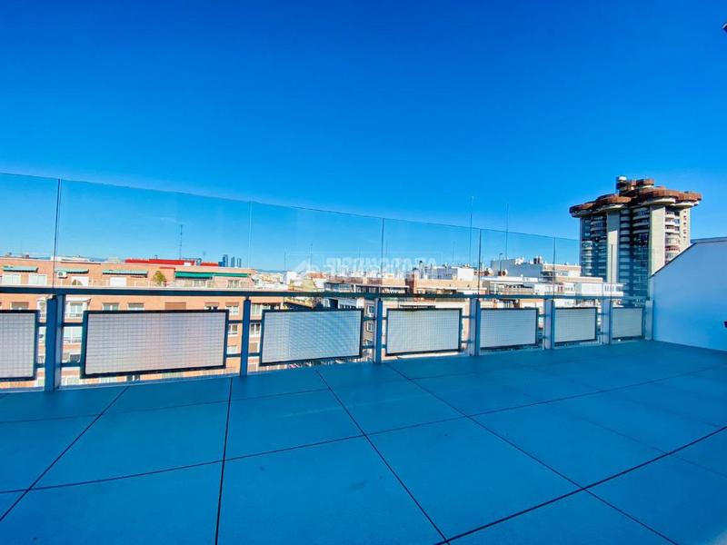 Foto 58759902-2097-4f38-9b00-de680addca27. Rent penthouse with heating in Guindalera Madrid