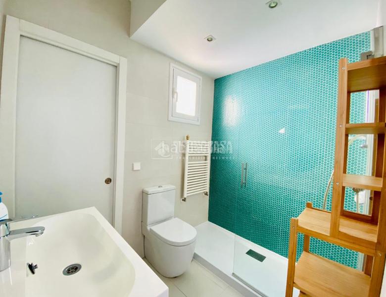 Foto 9adbd96e-8b05-4dfb-b6a3-14eb0d1305b1. Rent penthouse with heating in Guindalera Madrid