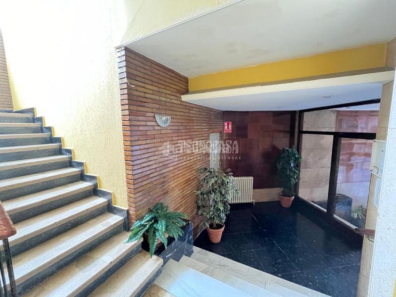 Foto 17fac3d0-6656-4f2f-ac20-e59d0b6442e3. Pis amb calefacció a Guindalera Madrid