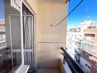 Pis  Calle de coslada. Piso en venta en madrid
