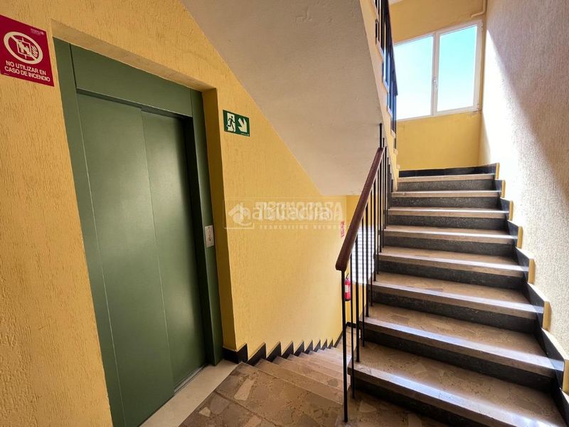 Foto b6f5e3bf-2623-4ed2-9142-7caeefecc022. Pis amb calefacció a Guindalera Madrid