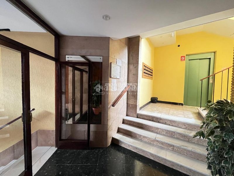 Foto c07b6fd3-9bff-4daf-abd5-592cc518aa8e. Pis amb calefacció a Guindalera Madrid