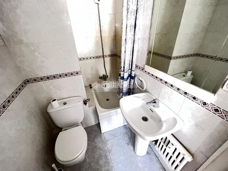 Foto de6d65a4-ffcc-4e79-b230-f1c3edfe794e. Pis amb calefacció a Guindalera Madrid