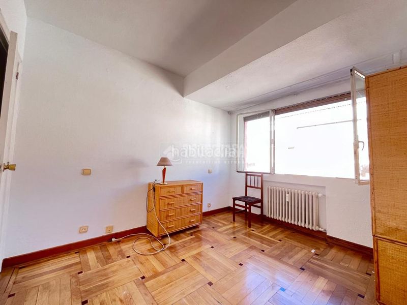 Foto e712fd5b-e5af-4a88-a42e-c6f9ccbf4685. Pis amb calefacció a Guindalera Madrid