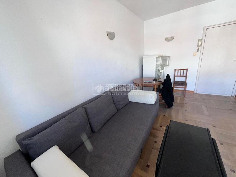 Foto eaded3f1-1c38-4624-b245-b54a17fba4e7. Pis amb calefacció a Guindalera Madrid