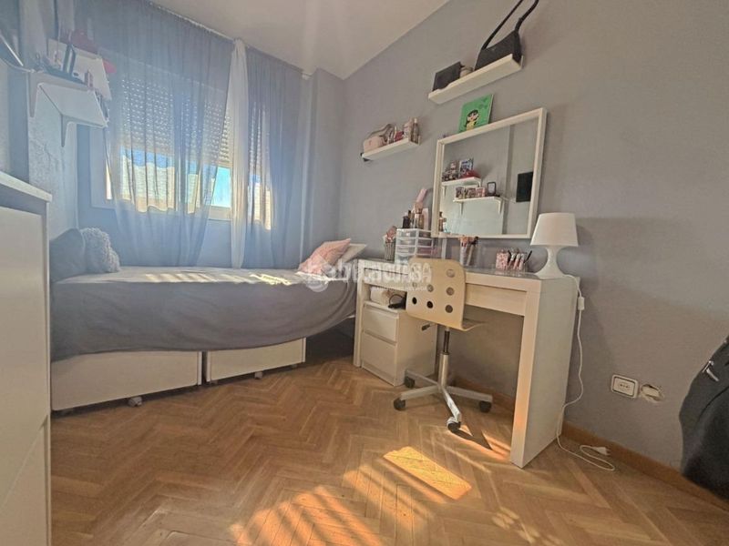 Foto 1d1965ac-7d00-49d4-bfdb-a8545074058c. Piso  en venta en Butarque Madrid