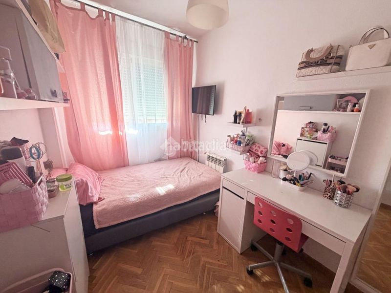 Foto afa2c92b-aea8-42a8-869c-e277677b52dc. Piso  en venta en Butarque Madrid