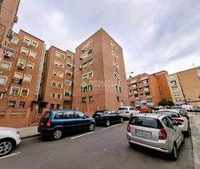Pis a Pueblo Nuevo. Piso en venta en madrid