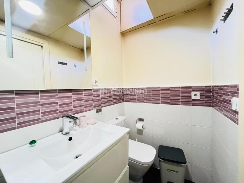 Foto 6dc3f8b3-1d02-4efd-8891-33b03222225c. Flat with heating in Valdeacederas Madrid