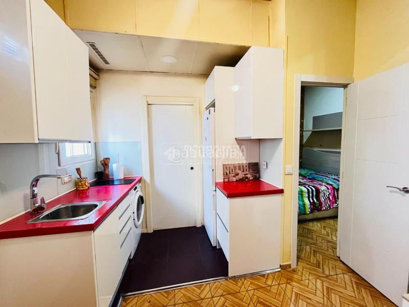 Foto 7c5133aa-851a-491d-8c81-5466a18cafbd. Flat with heating in Valdeacederas Madrid