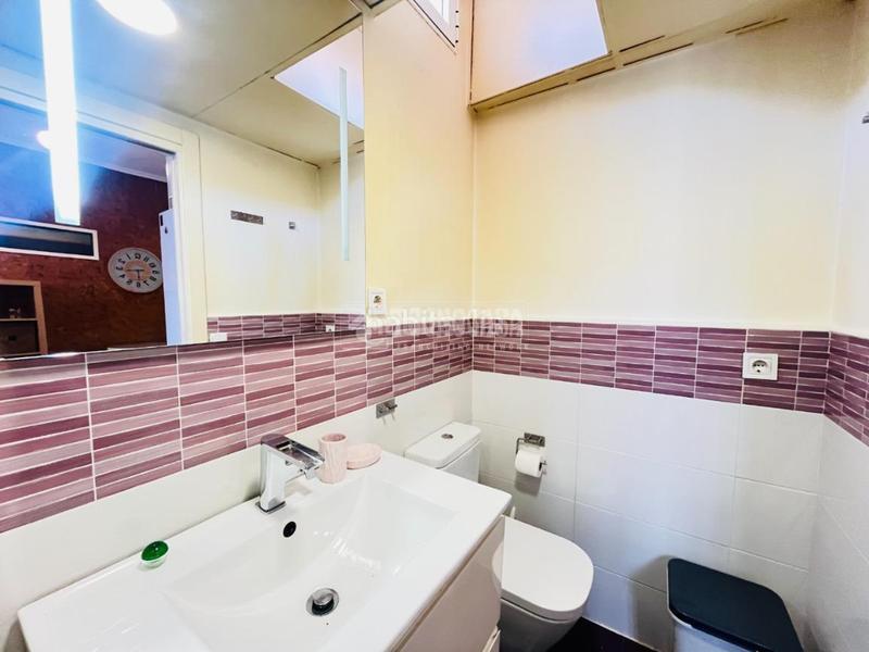 Foto 81bb1531-b120-4b0f-adc1-c3095c55a02f. Flat with heating in Valdeacederas Madrid