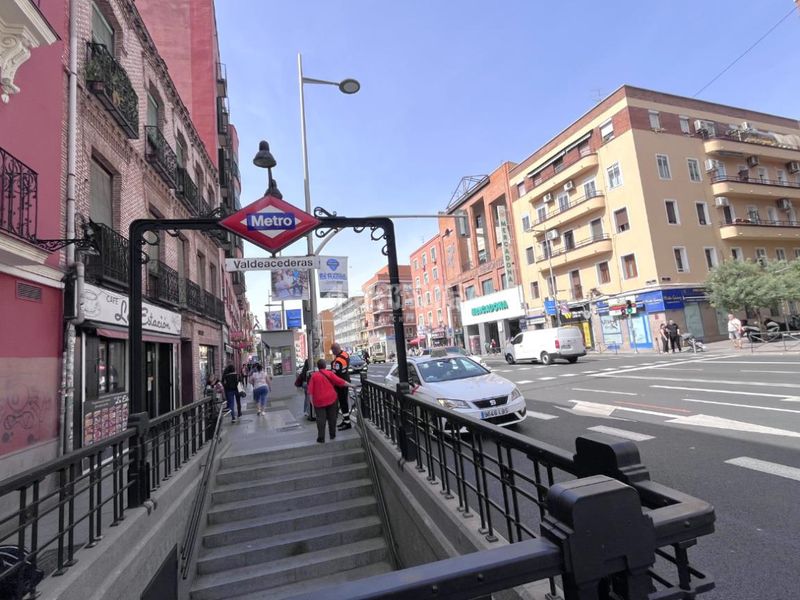 Foto e3caf240-9829-413c-b1b4-d6608eaf474d. Pis a Valdeacederas Madrid