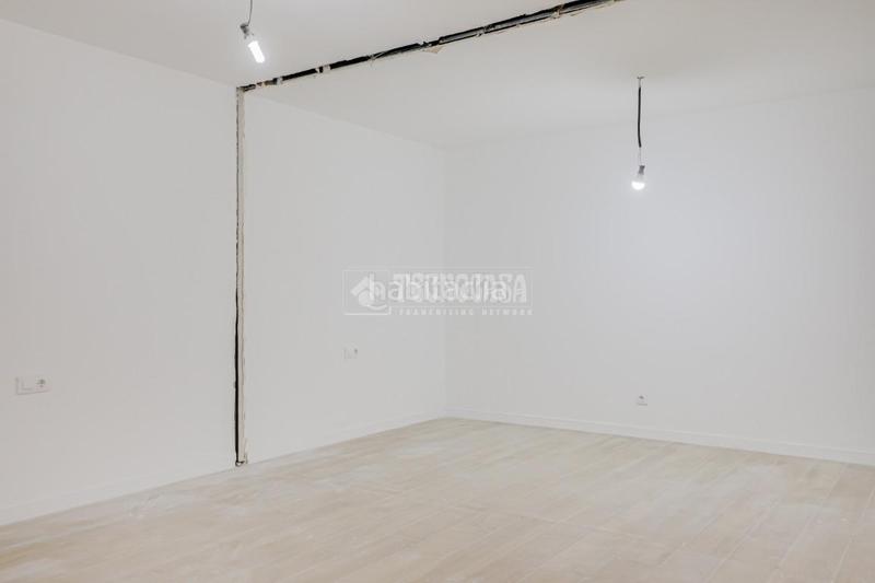 Foto 44fc0182-1188-48ac-85ec-191d627a4233. Local comercial  en venta en Sant Pere Nord Terrassa