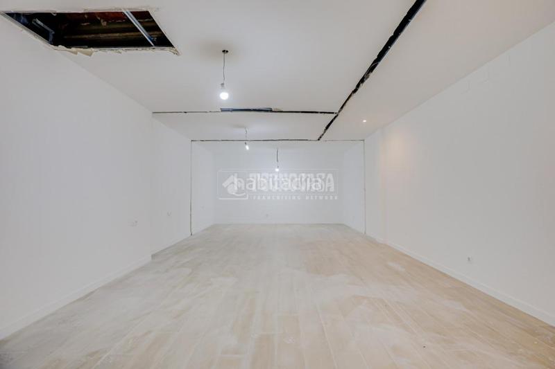 Foto 7eb8a339-4012-4fe2-9b7b-bd8f078babd7. Local comercial  en venta en Sant Pere Nord Terrassa