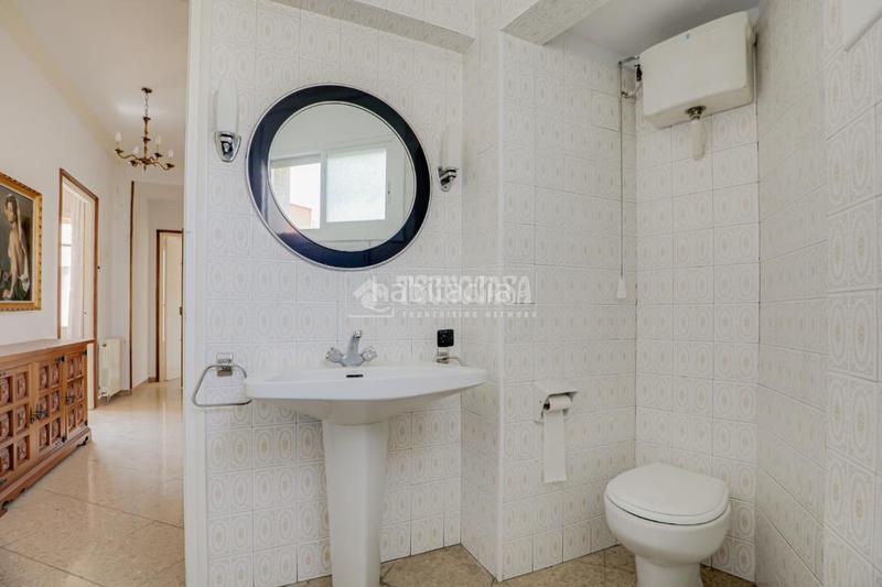 Foto 05b25cd1-4644-45d8-a320-4e758f9a11bc. Casa pareada casa en venta en Sant Pere Nord Terrassa
