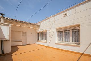 Casa aparellada a Sant Pere Nord. Casa en venta en terrassa