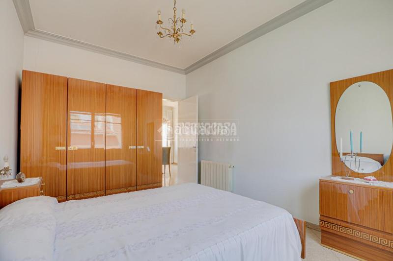 Foto b67ce8ca-474b-41e9-a17f-a46b9d28124a. Casa pareada casa en venta en Sant Pere Nord Terrassa