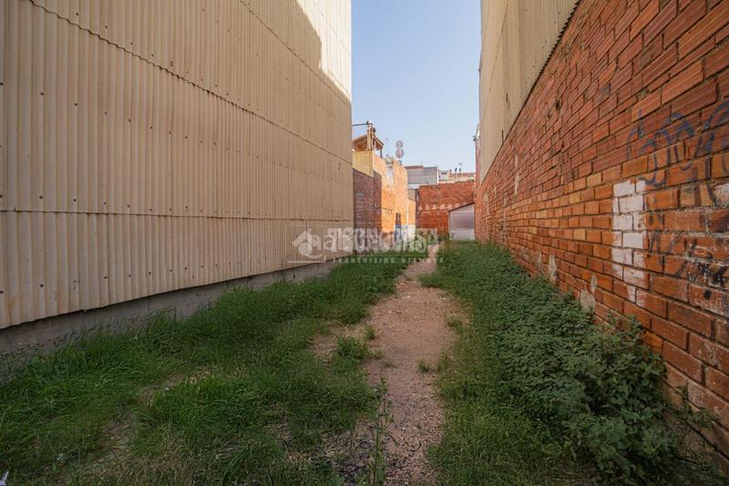 Foto b2fd6820-9724-4aaf-b42d-ff86016b373d. Terreny residencial a Sant Pere Nord Terrassa