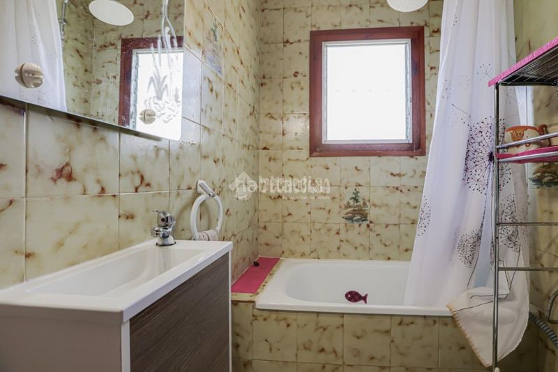 Foto 116179b8-7a32-41d5-bbcf-0527d7ced944. Masia amb aparcament a Vacarisses
