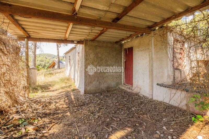 Foto 175dcea9-4ed0-482c-9989-0c16387fcd84. Masia amb aparcament a Vacarisses