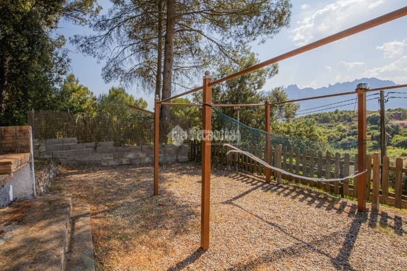 Foto 4b9c1501-02c5-4e7f-b450-9534c72b7da9. Masia amb aparcament a Vacarisses