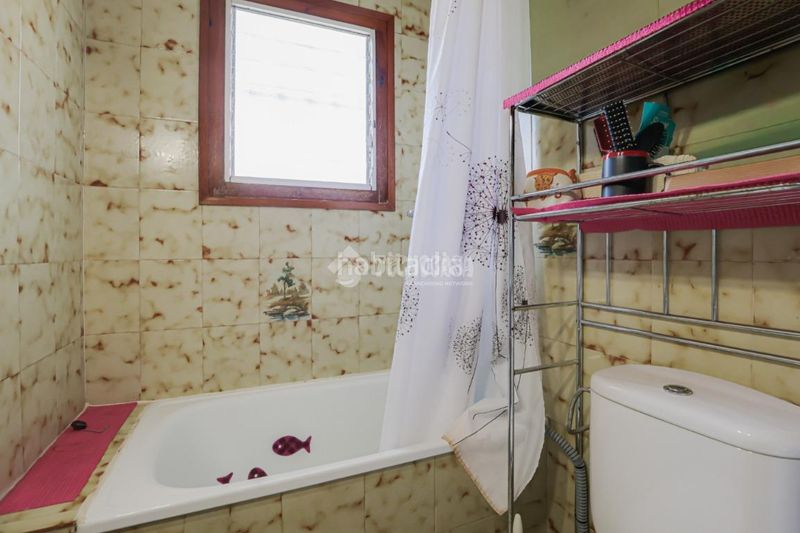 Foto 4fcf192d-55e1-466e-83b9-e7ea12eac5c6. Masia amb aparcament a Vacarisses