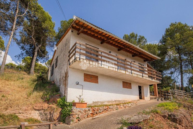 Foto 7c80dfe5-5a0b-4871-b06c-3744f50dd10c. Masia amb aparcament a Vacarisses