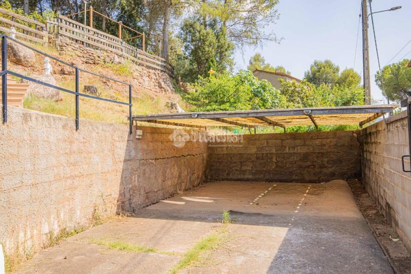 Foto a51703ce-5c01-422b-a22c-3b1590ceaef0. Masia amb aparcament a Vacarisses