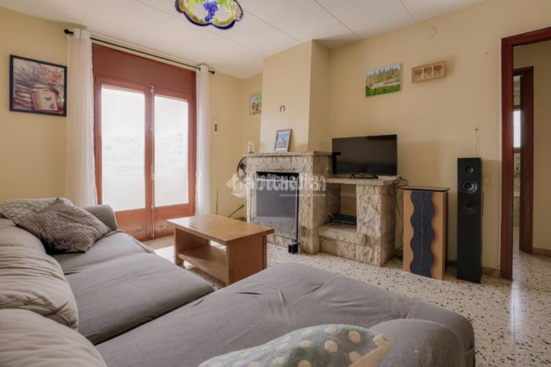 Foto ab72cbbf-0462-483c-997d-46da86964dda. Masia amb aparcament a Vacarisses