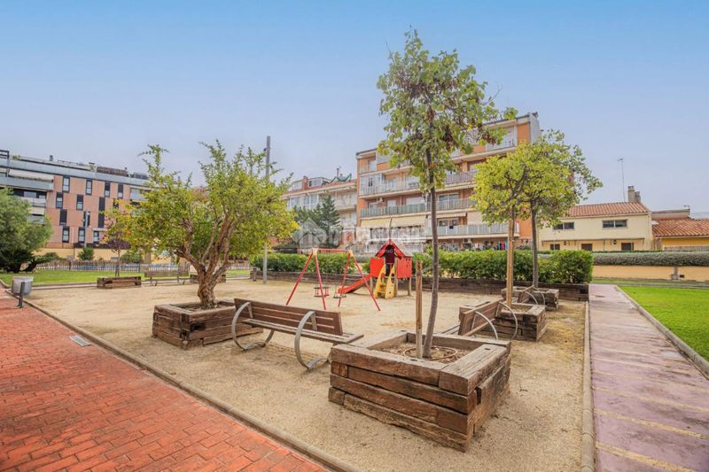 Foto 103f4628-f274-457d-b74b-0272a6ded990. Pis amb calefacció aparcament piscina a Zona Esportiva Terrassa