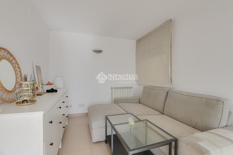 Foto 57d79a45-c197-4c49-ba3e-1c42933305e5. Pis amb calefacció aparcament a Zona Esportiva Terrassa