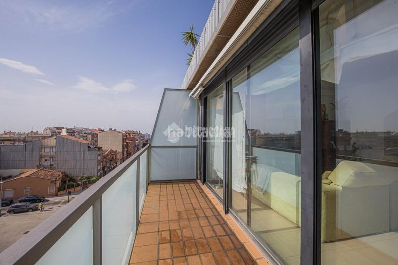 Foto eedbd3bc-ca82-4118-992d-e43050b1bd87. Pis amb calefacció aparcament a Zona Esportiva Terrassa
