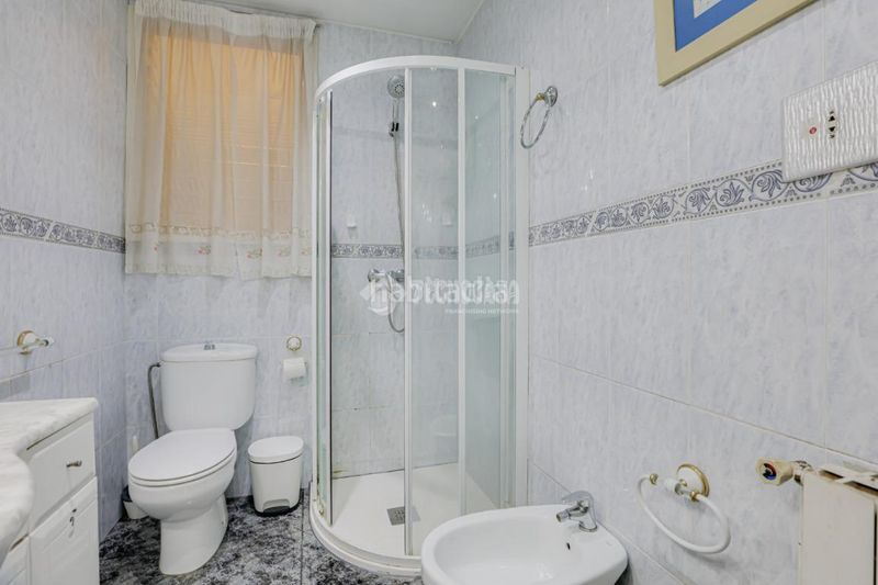 Foto 4a3849e5-e86b-44b3-9dbd-2131202bf59b. Casa amb calefacció aparcament a Sant Pere Nord Terrassa