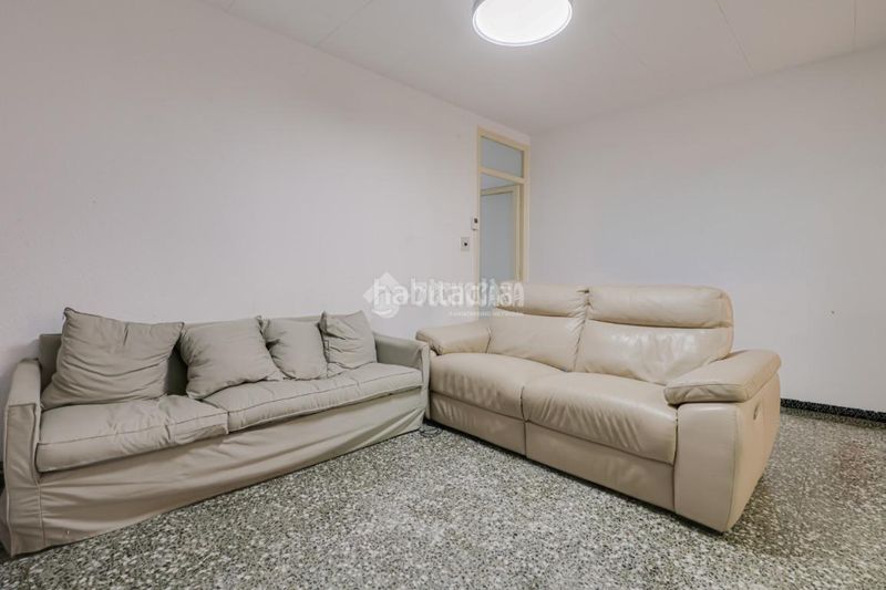 Foto f78188ab-2e6c-4d00-b0df-0b98cad6d287. Casa amb calefacció aparcament a Sant Pere Nord Terrassa