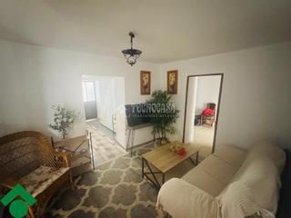 Casa aparellada en Montoro. Casa en venta en montoro