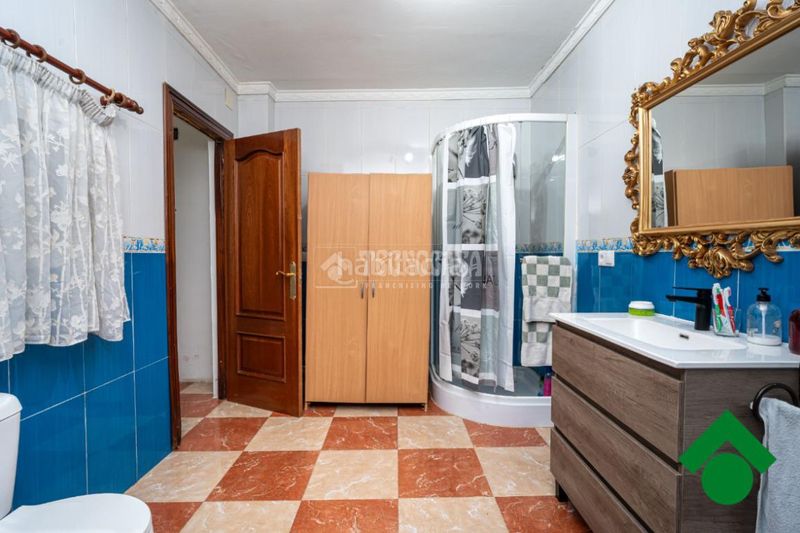Foto a31d3219-77b7-4493-a25b-d003380f1625. Casa pareada casa en venta en Fuente Vaqueros