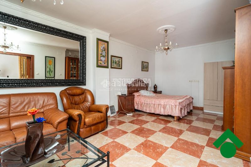 Foto f86e5cef-cc33-419a-8487-7ad00fb00f42. Casa pareada casa en venta en Fuente Vaqueros