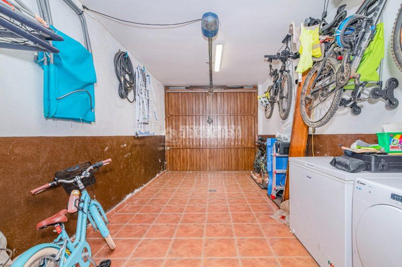 Foto 8a8f40bd-5953-4af6-bc96-830887d812bf. Casa aparellada a Fuente Vaqueros