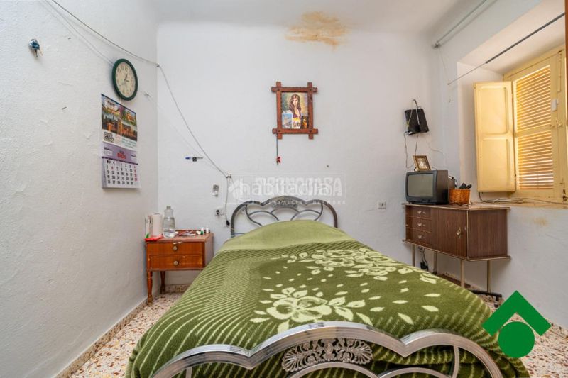 Foto b51c91a4-c587-420e-baca-bf5f979980a3. Casa aparellada a Íllora