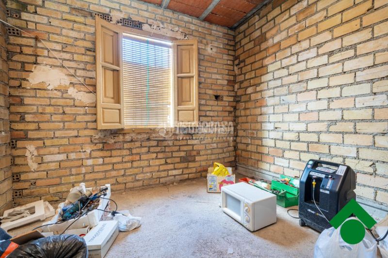Foto c1cb9dea-70ce-4735-9ddb-3cbe738b211b. Casa aparellada a Íllora
