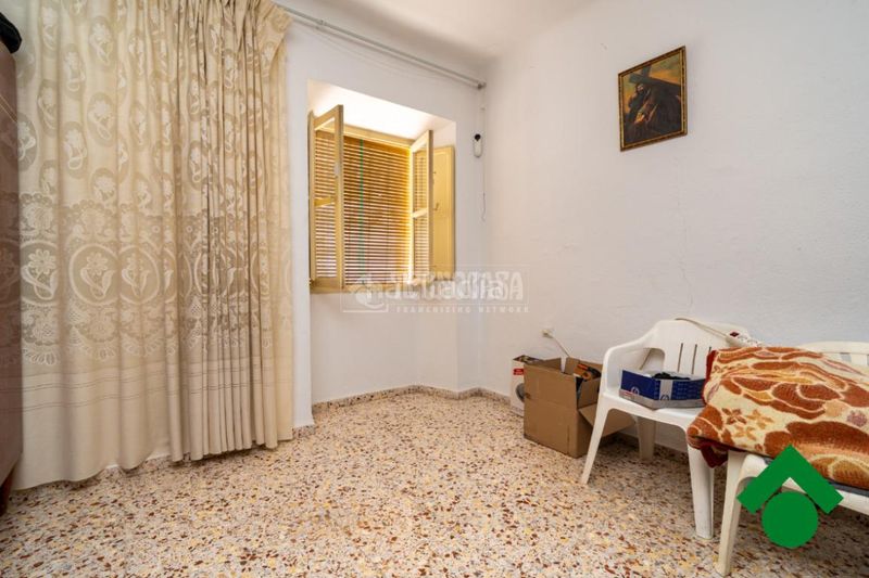 Foto db3ca13b-0ac6-486e-ba6f-8a9f6c3d093a. Casa aparellada a Íllora