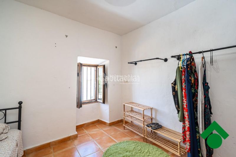 Foto 37924384-3890-41f8-b9cb-2f37184c8669. Casa aparellada a Íllora