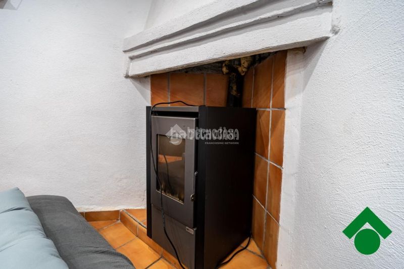 Foto 4cdb9dce-e0d6-49b0-93c4-91b03d7a04cd. Casa aparellada a Íllora