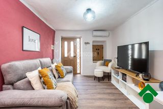 Doppelhaus in Íllora. Casa en venta en illora