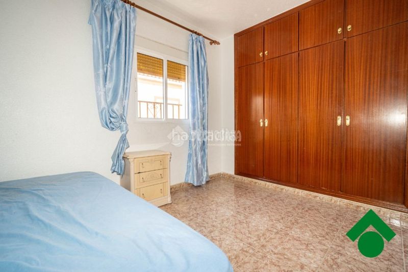 Foto 45a4c97b-7cd9-4be9-91e1-e24cfe700c86. Casa aparellada a Cijuela