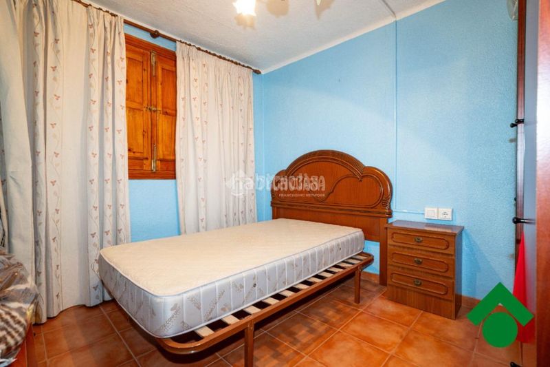 Foto 4bc16c1b-c276-4c3e-ba6c-34d35e1f36c4. Casa aparellada a Cijuela
