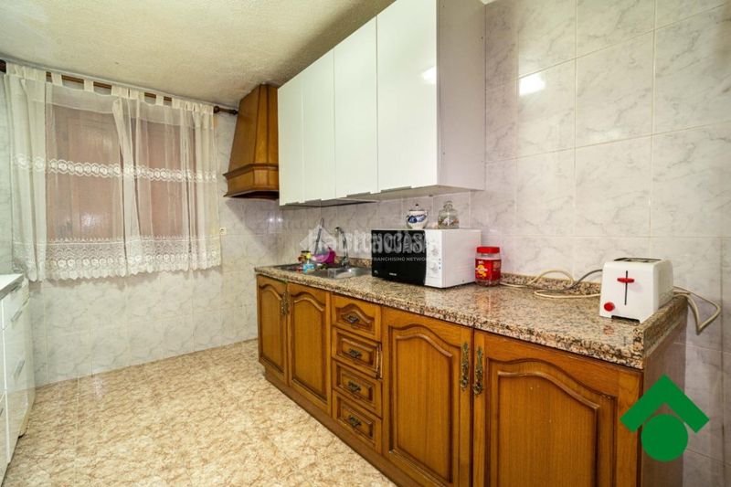 Foto 58a235d5-341f-4a92-882f-78c21d2cfcce. Casa aparellada a Cijuela