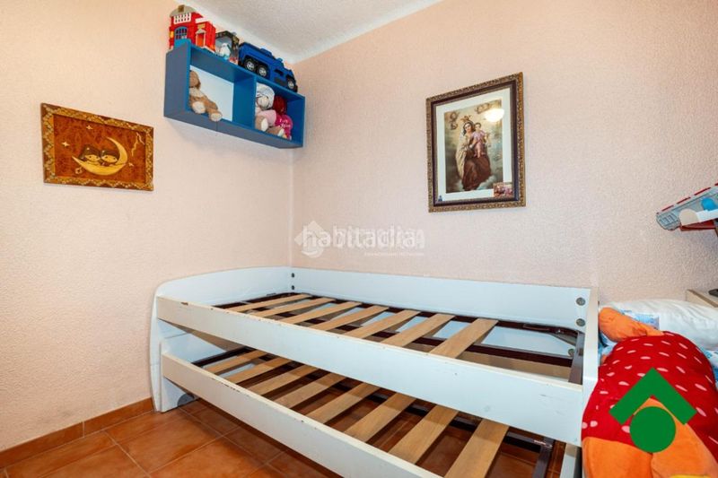 Foto 723f2879-8a82-4221-ad32-f1aba31ff122. Casa aparellada a Cijuela