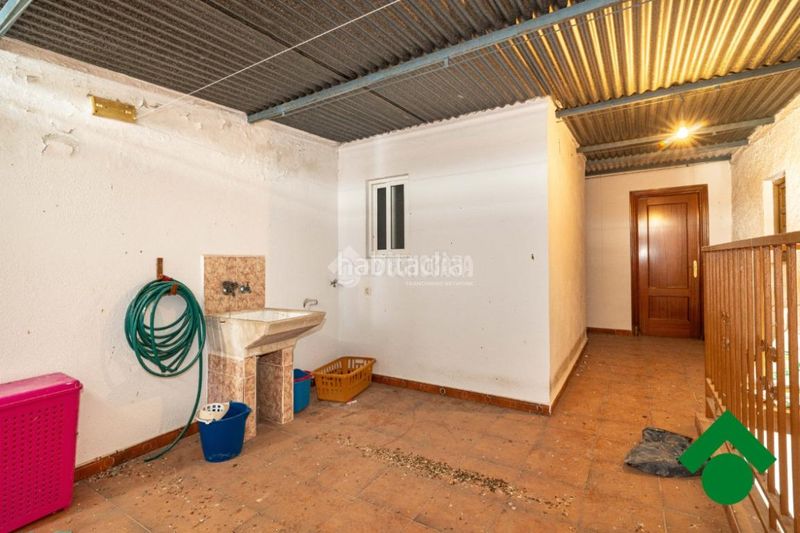 Foto a4fb6fff-39fe-4786-9a2b-8be94045e673. Casa aparellada a Cijuela